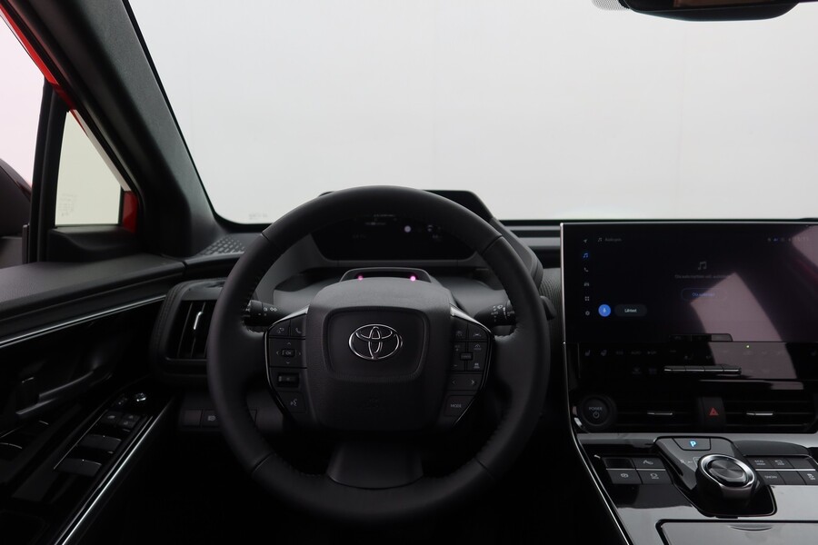 Toyota bZ4X vaihtoauto