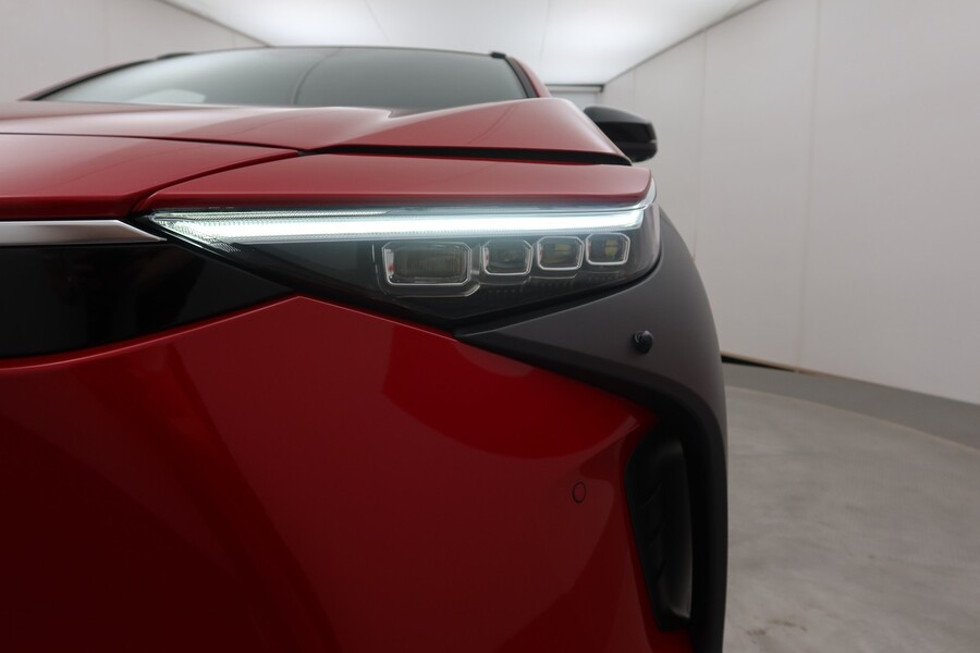 Toyota bZ4X vaihtoauto