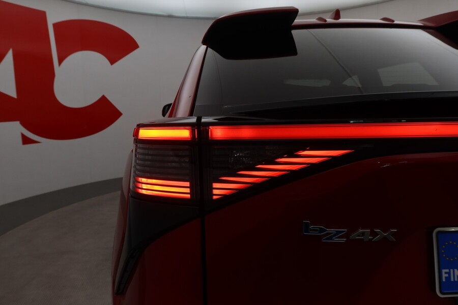 Toyota bZ4X vaihtoauto