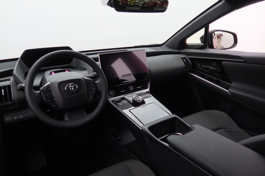 Toyota bZ4X vaihtoauto