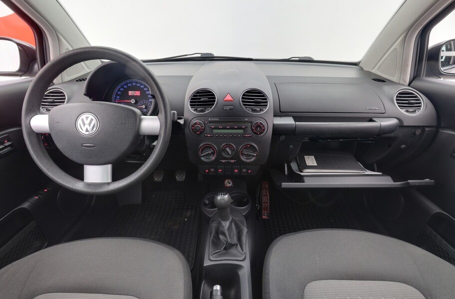 Volkswagen New Beetle vaihtoauto