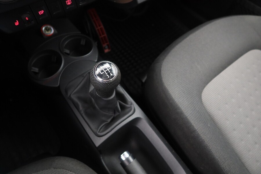 Volkswagen New Beetle vaihtoauto