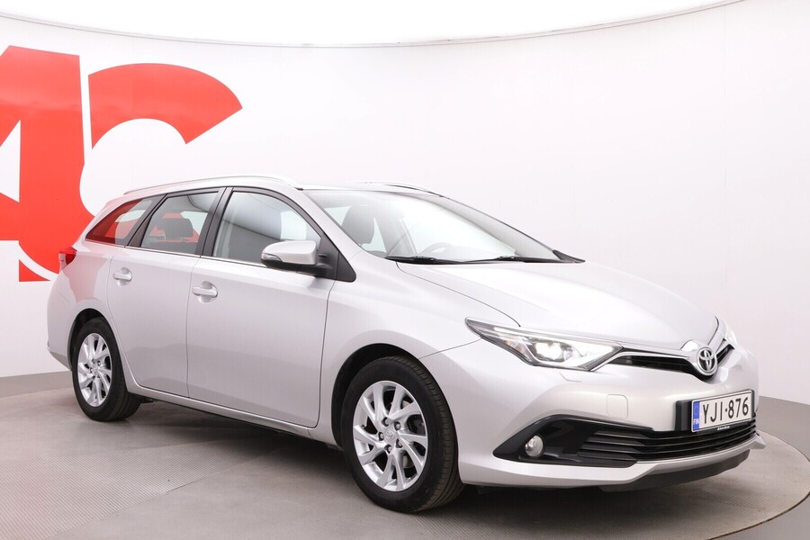 Toyota Auris vaihtoauto