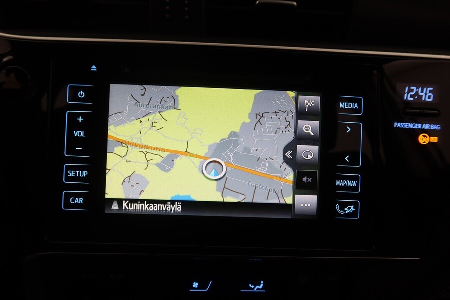 Toyota Auris vaihtoauto