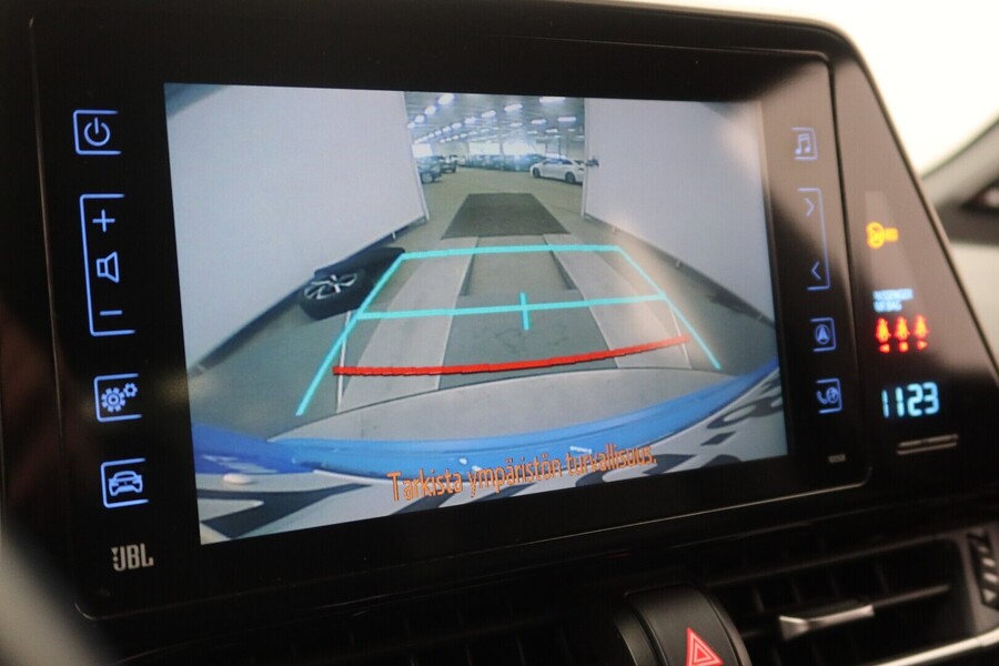 Toyota C-HR vaihtoauto