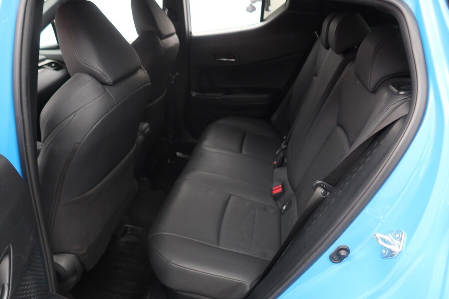 Toyota C-HR vaihtoauto