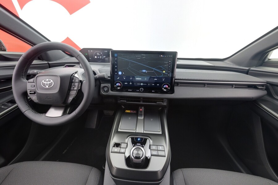 Toyota C-HR+ vaihtoauto