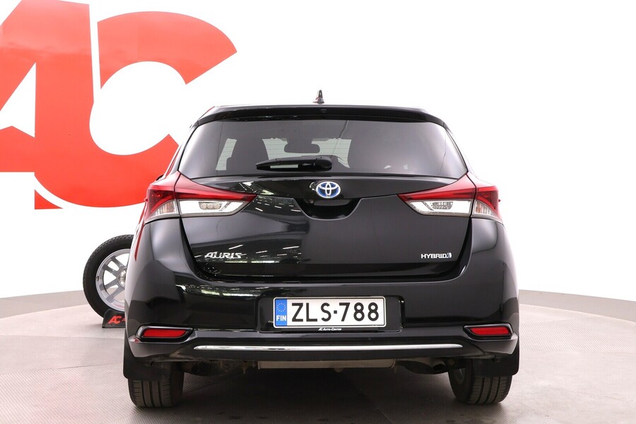 Toyota Auris vaihtoauto