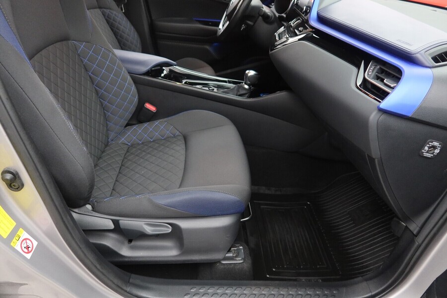 Toyota C-HR vaihtoauto