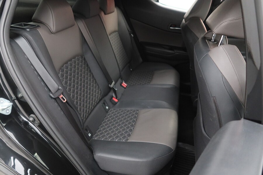 Toyota C-HR vaihtoauto