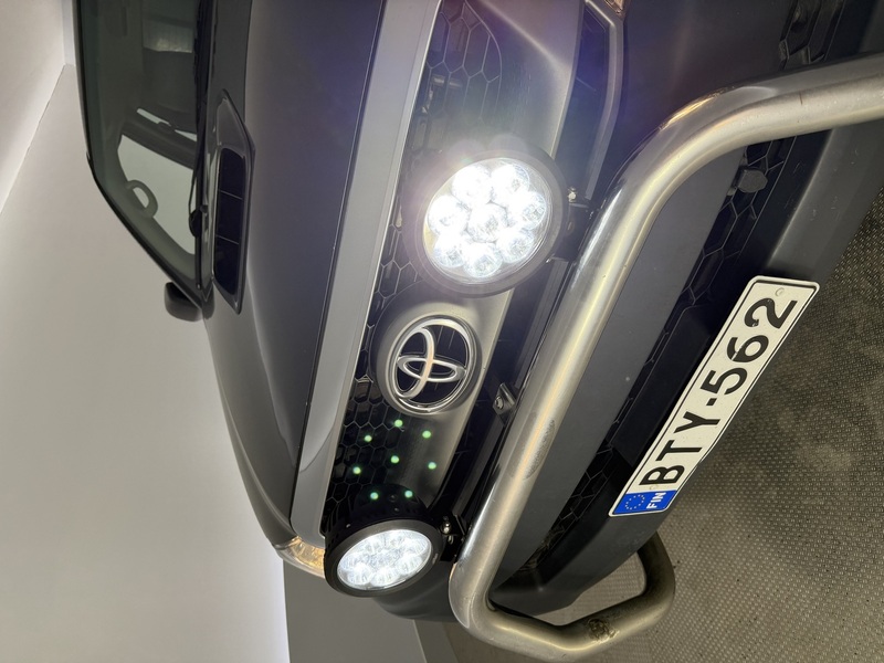 Toyota Hilux vaihtoauto