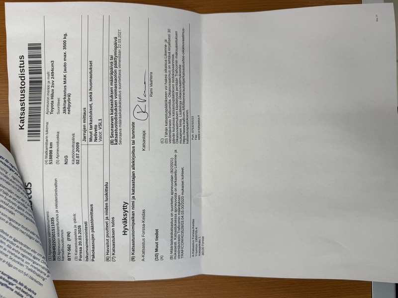 Toyota Hilux vaihtoauto