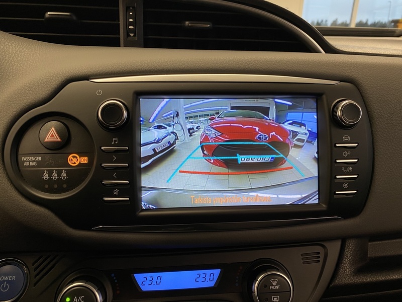 Toyota Yaris vaihtoauto