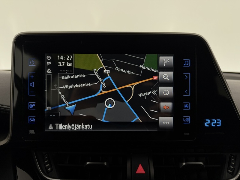 Toyota C-HR vaihtoauto