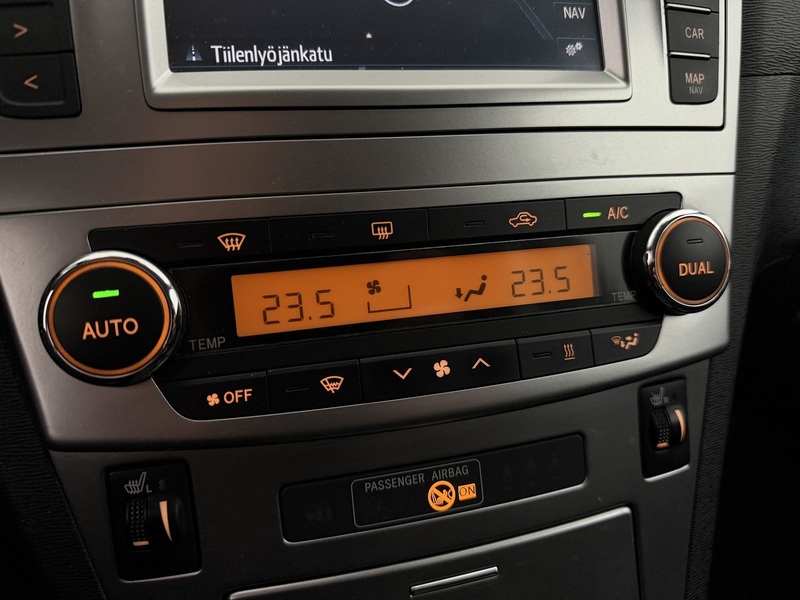 Toyota Avensis vaihtoauto