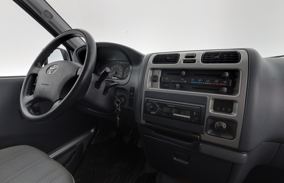 Toyota Hiace vaihtoauto