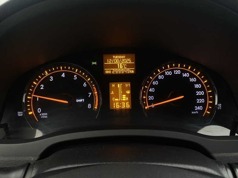 Toyota Avensis vaihtoauto