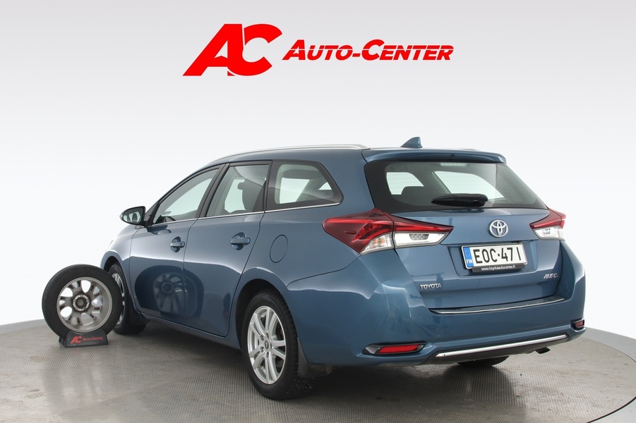 Toyota Auris vaihtoauto
