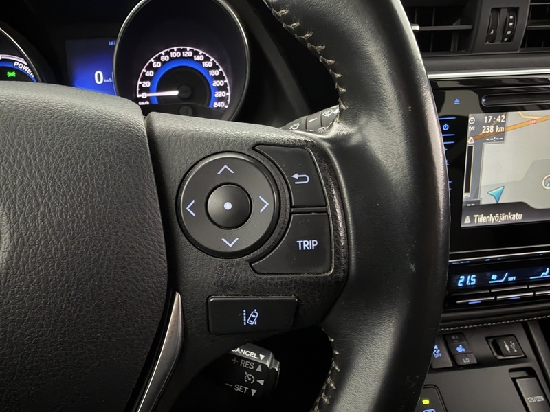 Toyota Auris vaihtoauto