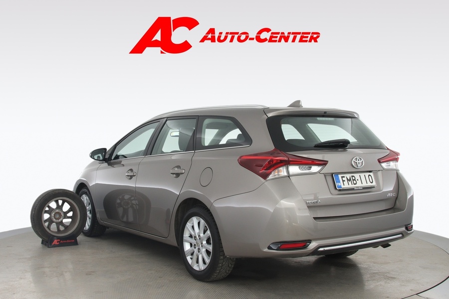 Toyota Auris vaihtoauto