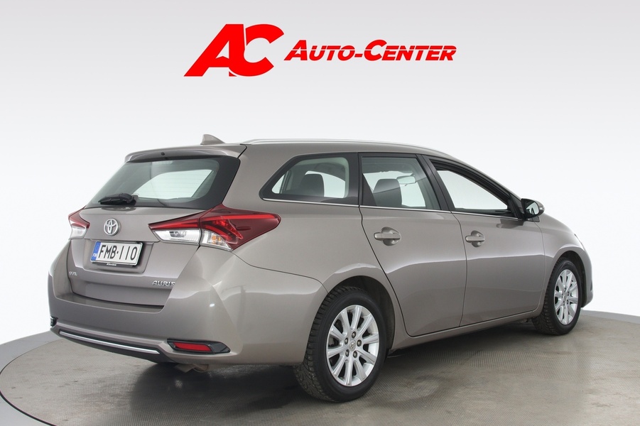 Toyota Auris vaihtoauto