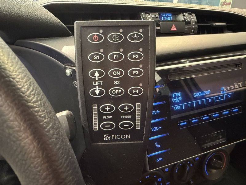 Toyota Hilux vaihtoauto