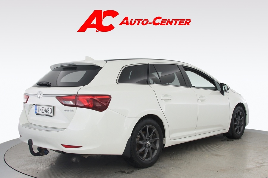 Toyota Avensis vaihtoauto