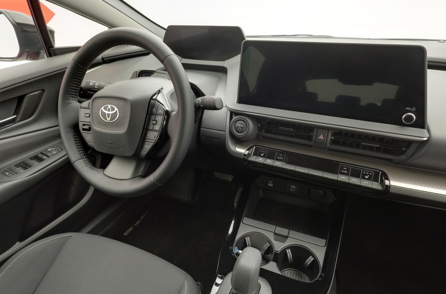 Toyota Prius Plug-in vaihtoauto