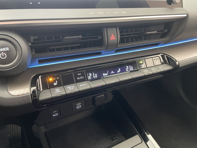 Toyota Prius Plug-in vaihtoauto