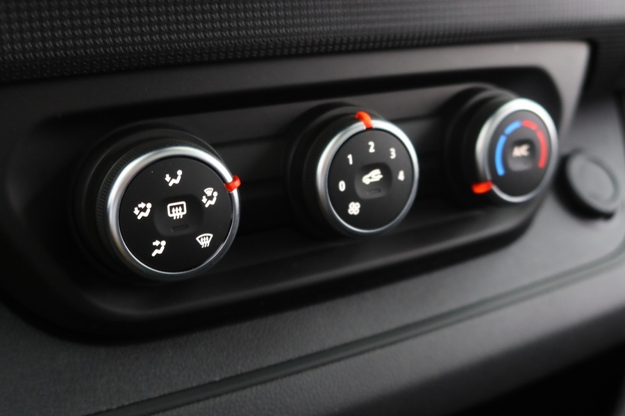 Nissan Primastar vaihtoauto