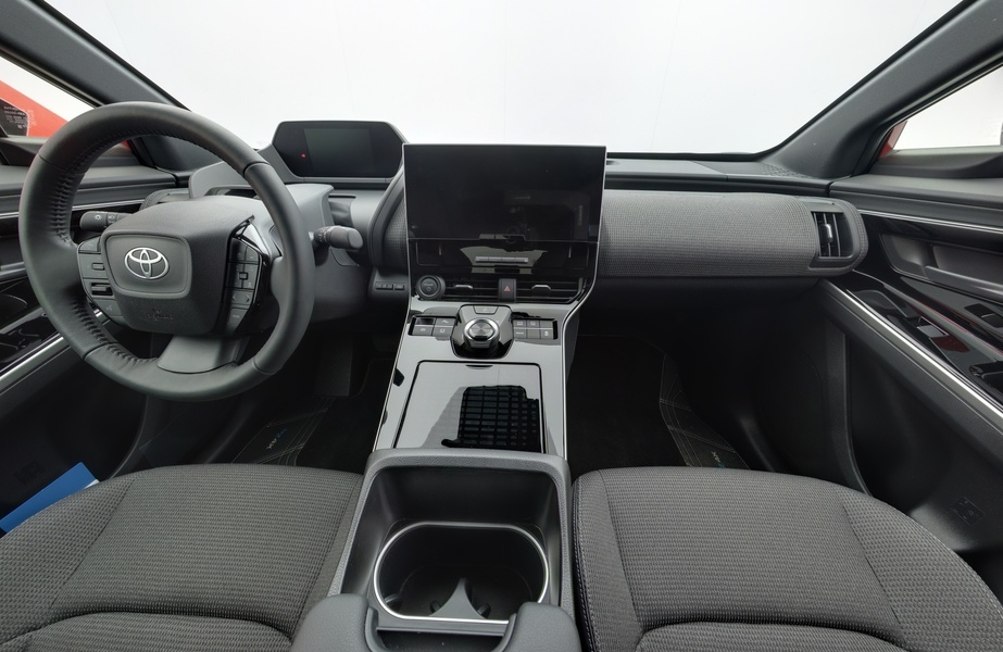 Toyota bZ4X vaihtoauto