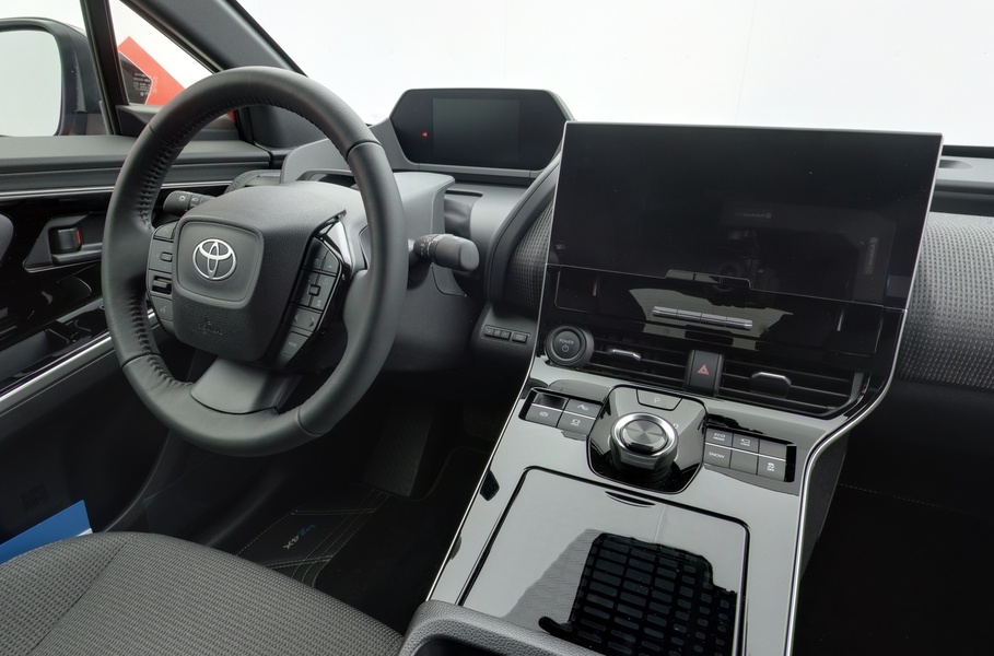 Toyota bZ4X vaihtoauto