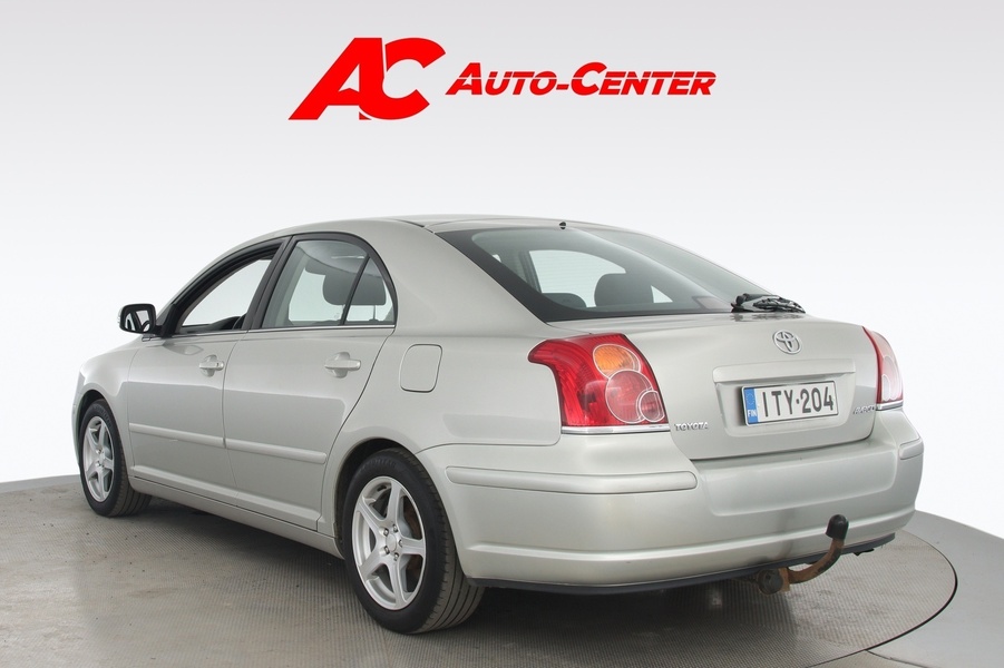 Toyota Avensis vaihtoauto