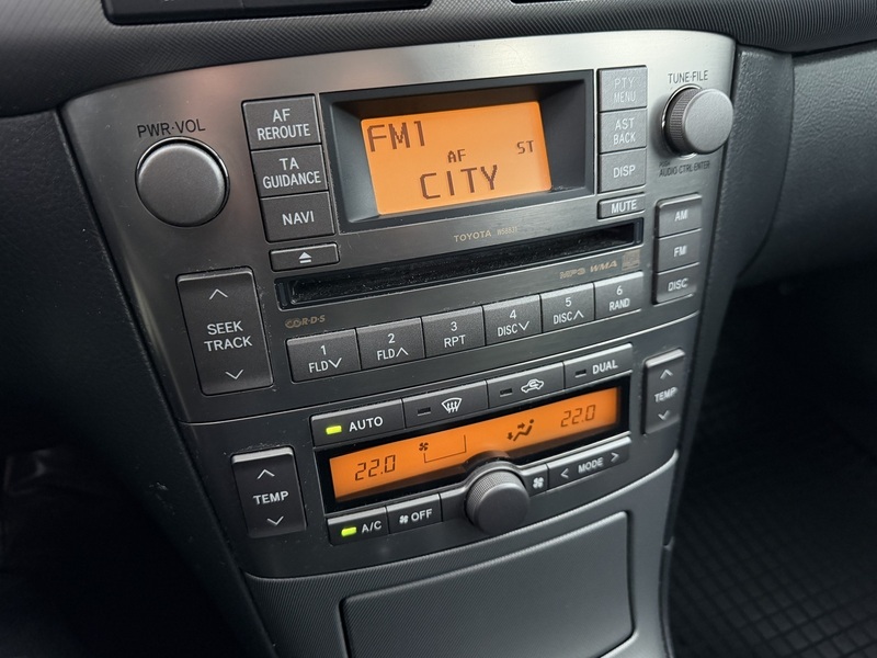 Toyota Avensis vaihtoauto