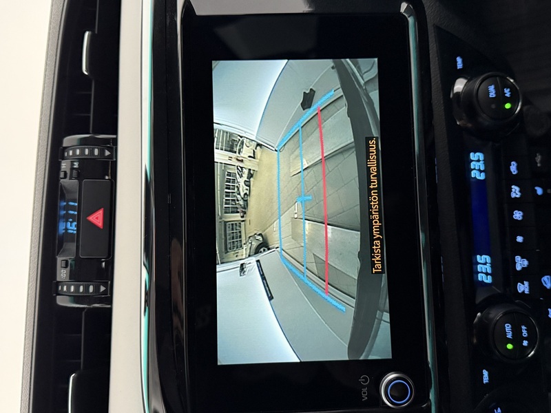 Toyota Hilux vaihtoauto