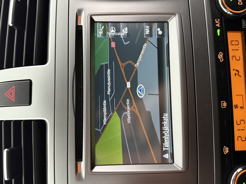 Toyota Avensis vaihtoauto