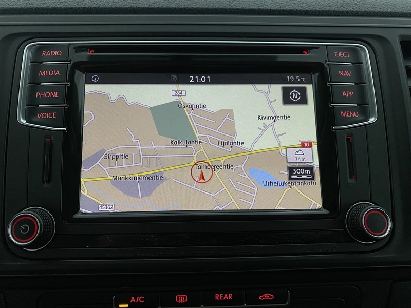 Volkswagen Caravelle vaihtoauto