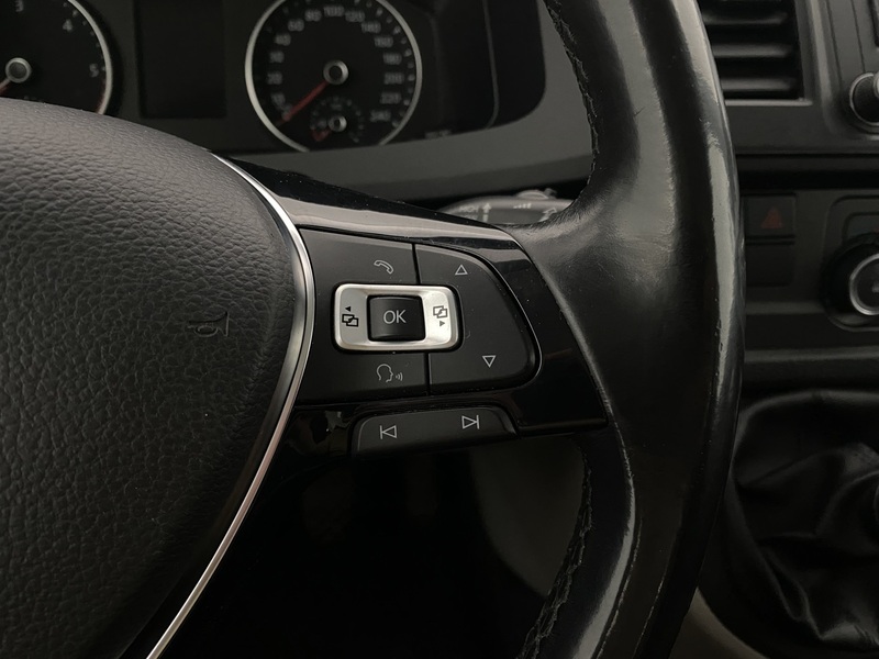 Volkswagen Caravelle vaihtoauto