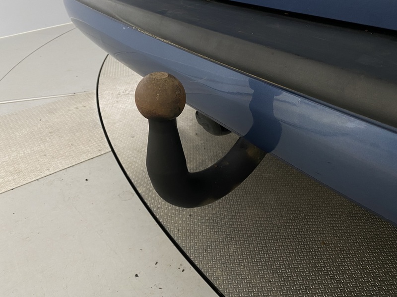 Volkswagen Caravelle vaihtoauto