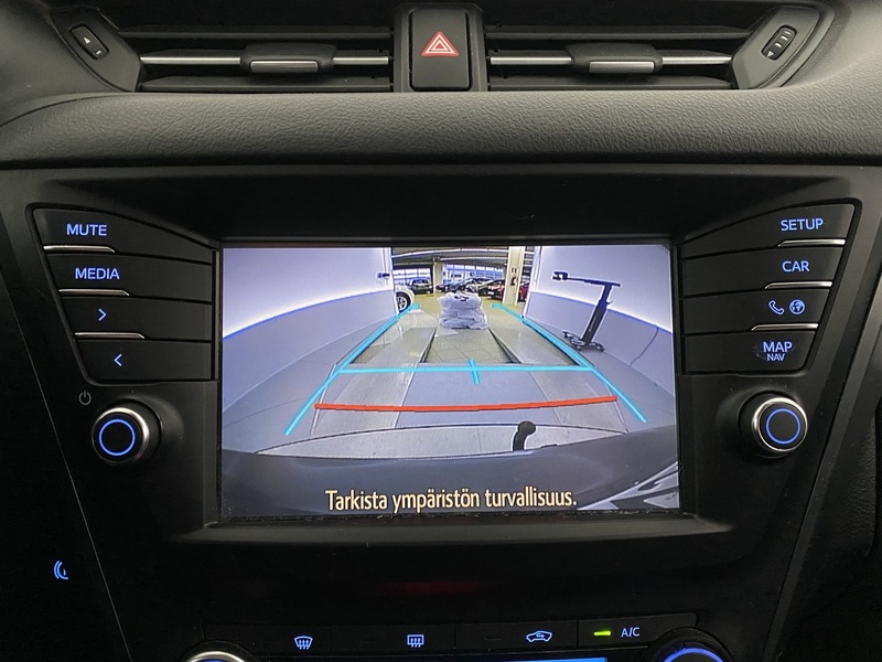 Toyota Avensis vaihtoauto