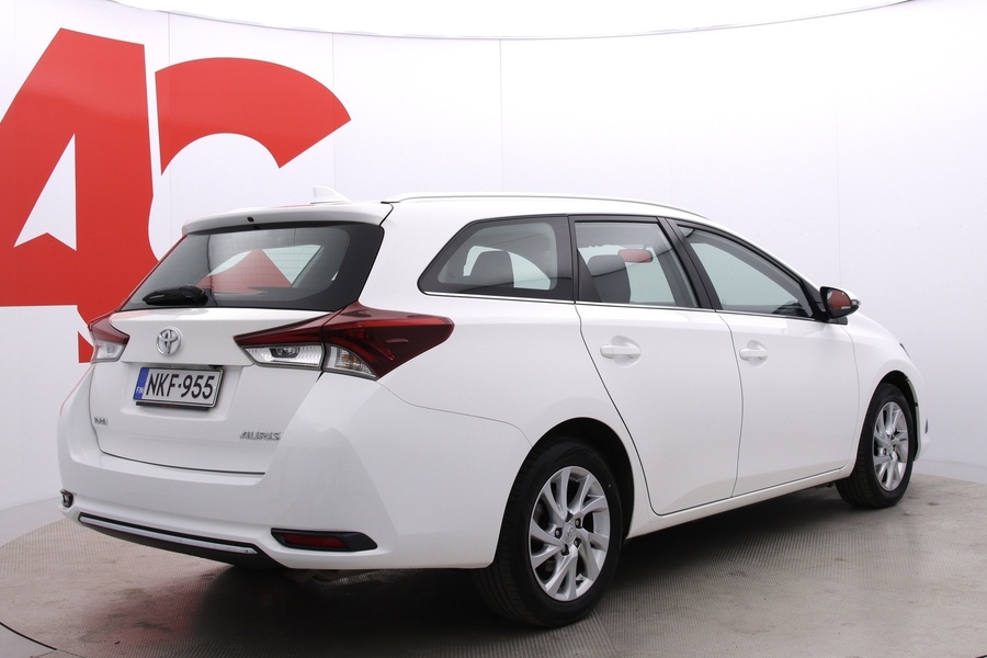 Toyota Auris vaihtoauto