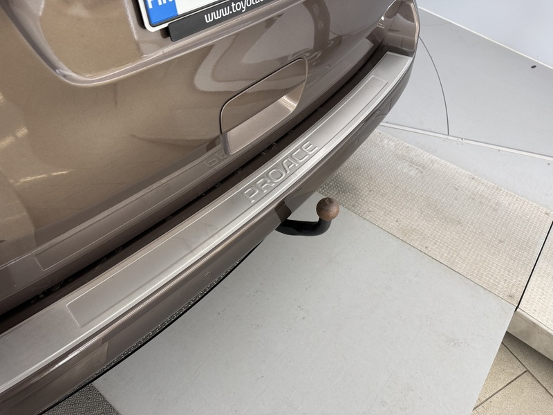 Toyota Proace Verso vaihtoauto