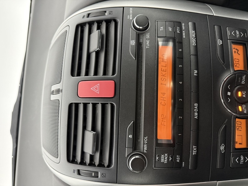 Toyota Auris vaihtoauto