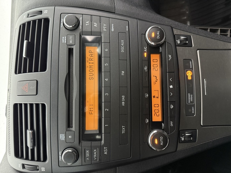 Toyota Avensis vaihtoauto