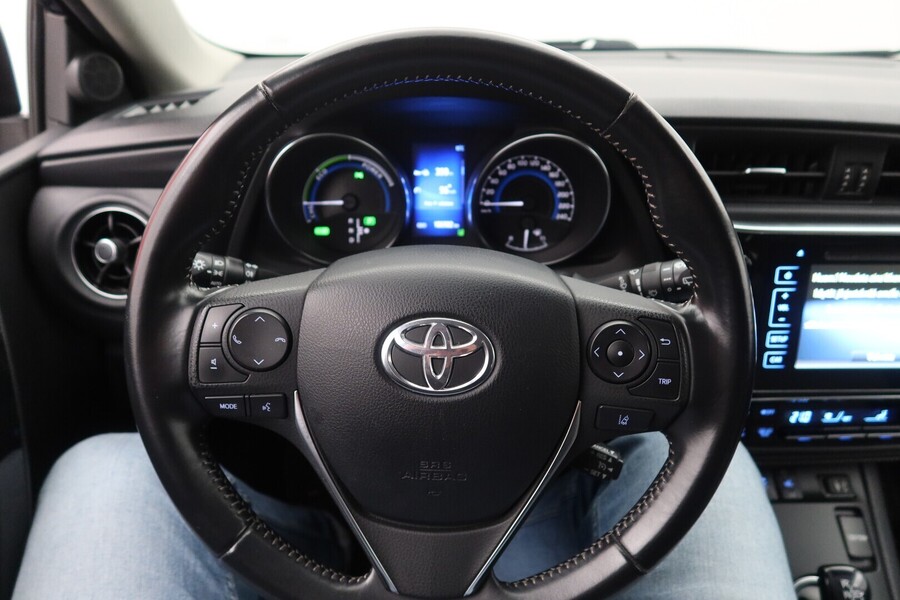 Toyota Auris vaihtoauto