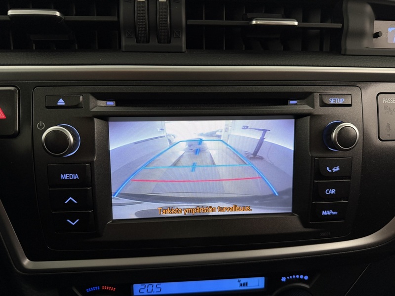 Toyota Auris vaihtoauto