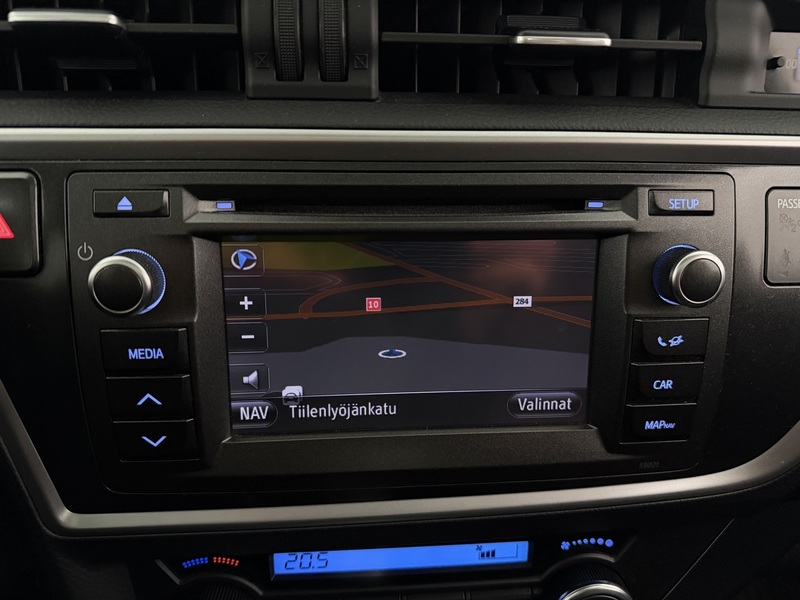 Toyota Auris vaihtoauto