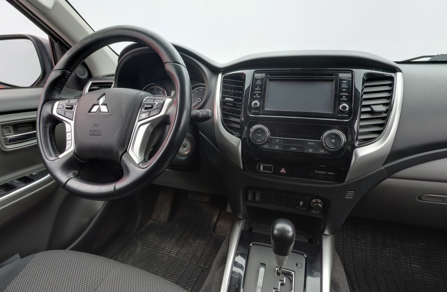 Mitsubishi L-200 vaihtoauto