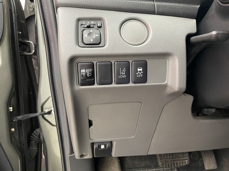 Mitsubishi L-200 vaihtoauto