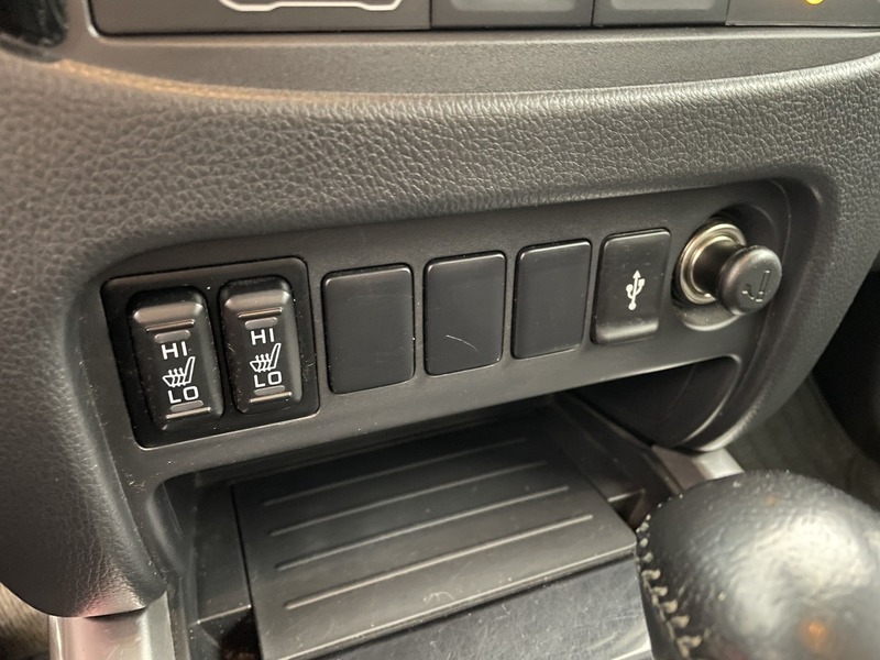 Mitsubishi L-200 vaihtoauto